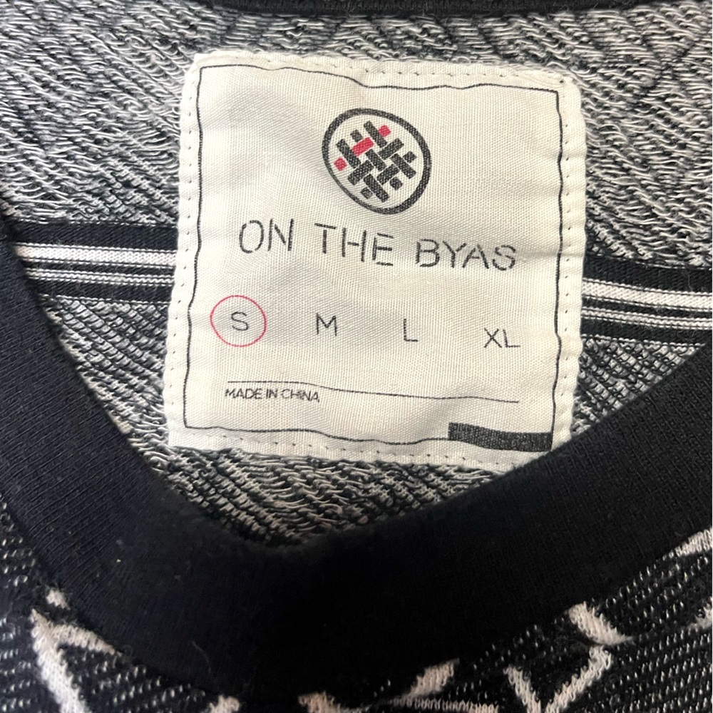 Retro Patterned Pocket Shirt - Picture 2 of 3